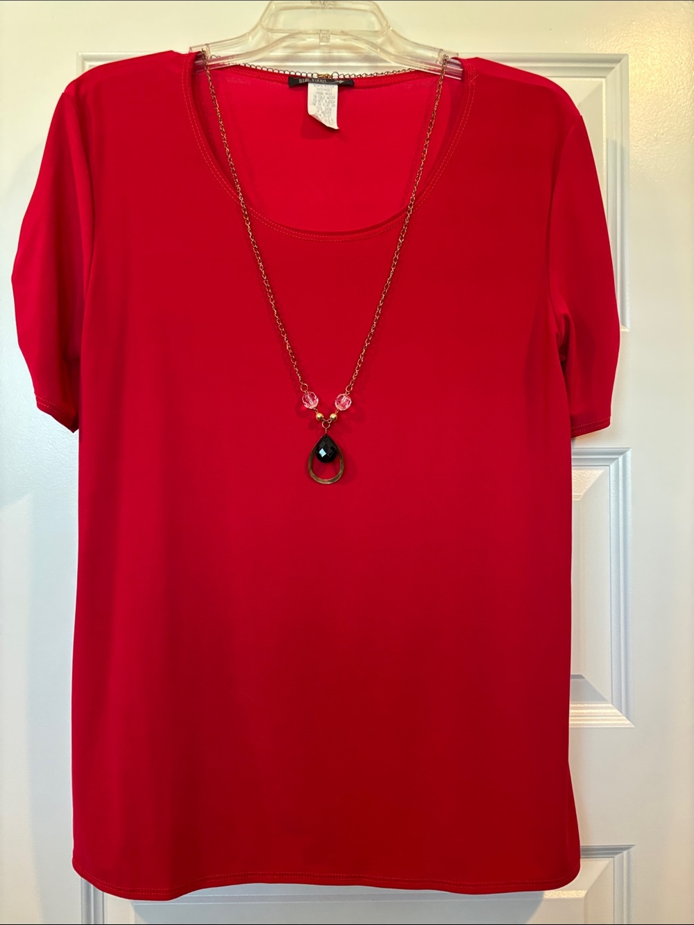 Star Vixen Red Scoop Neck Knit Top with Gold Chain Accent